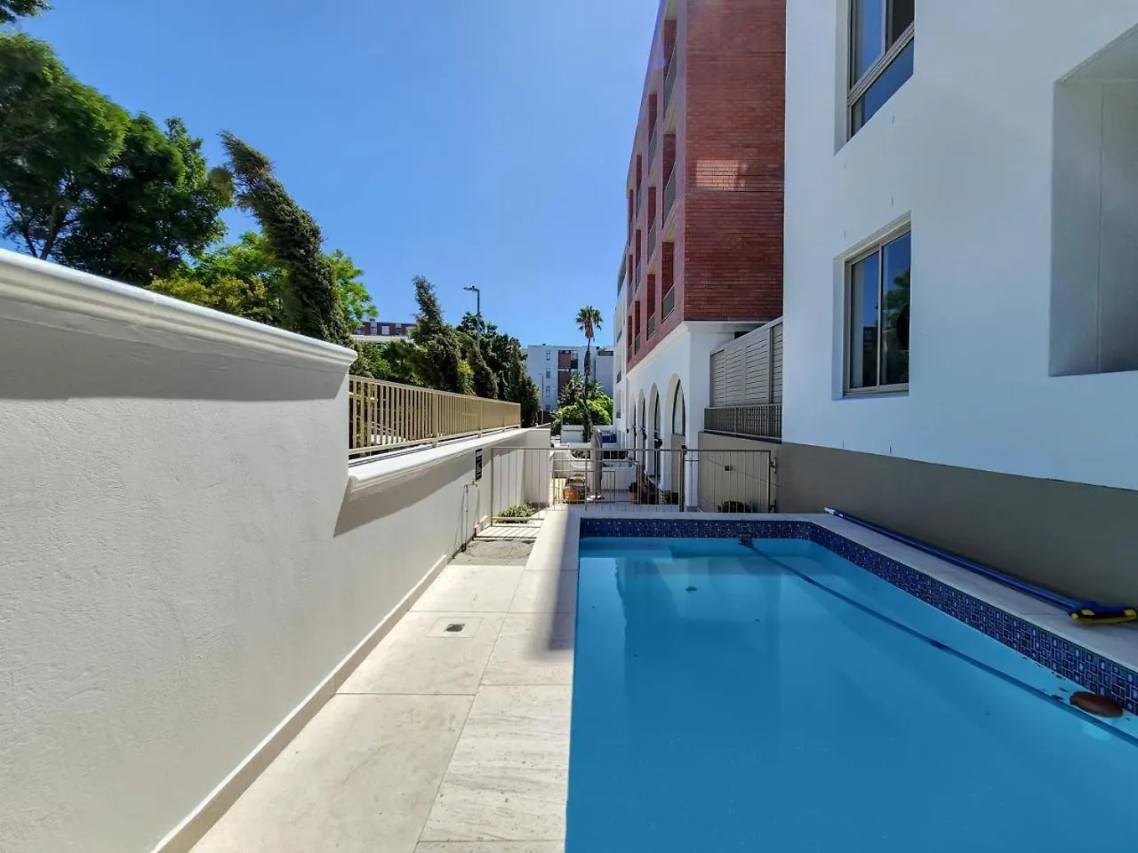 The Braemar Green Point Two Bed, Two Bath, Parking Cape Town