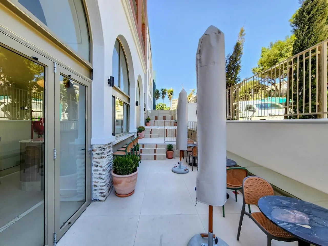 The Braemar Green Point Two Bed, Two Bath, Parking Cape Town Apartment