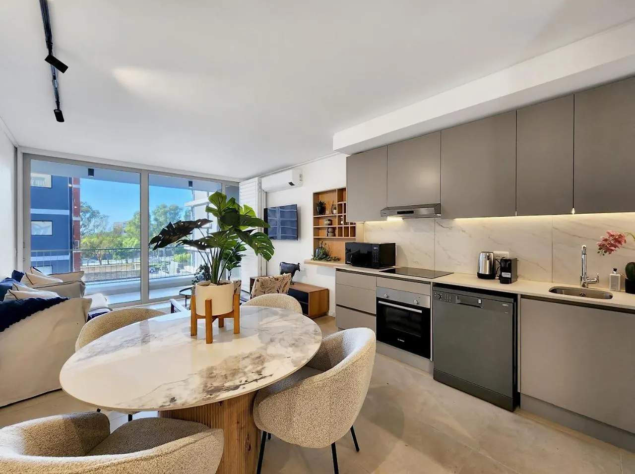 The Braemar Green Point Two Bed, Two Bath, Parking location
